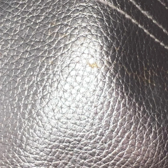 Victoria’s Secret, all gold pebble finish lined satchel w/ gold top zip closure - Picture 10 of 10